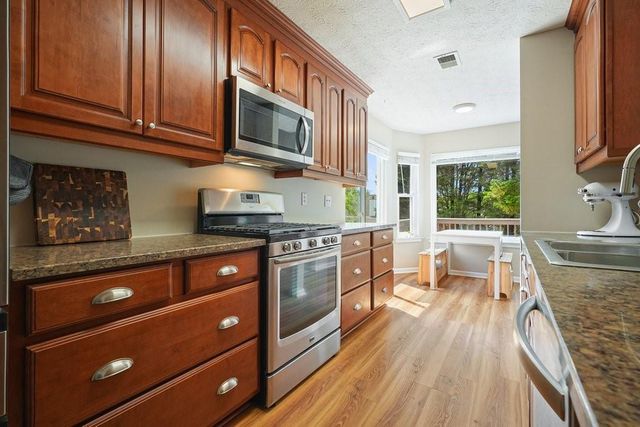 2885 Cressington Bend NW, Kennesaw, GA 30144