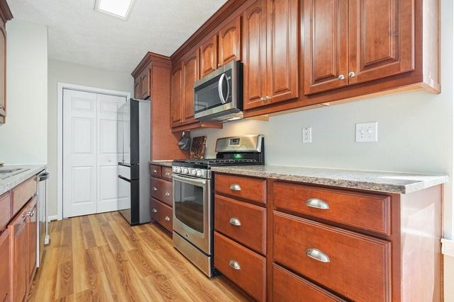 2885 Cressington Bend NW, Kennesaw, GA 30144