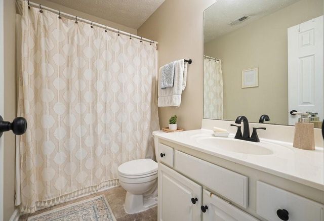 2885 Cressington Bend NW, Kennesaw, GA 30144
