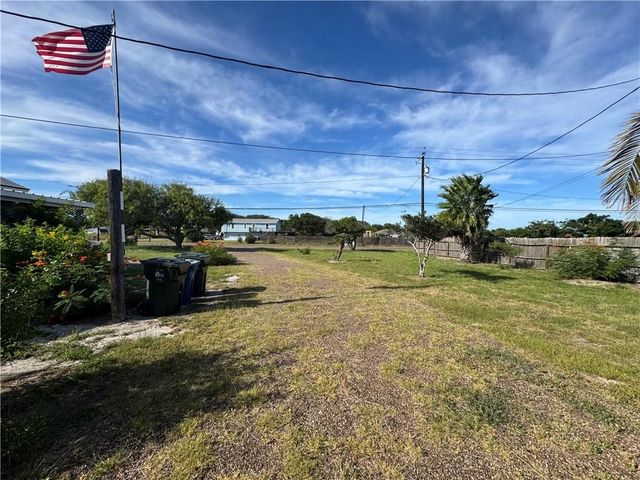 349 Yorktown Blvd, Corpus Christi, TX 78418