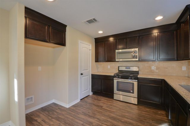 3615 Kennington Court, Huffman, TX 77336