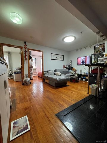 3733 107th Street 3B, Corona, NY 11368