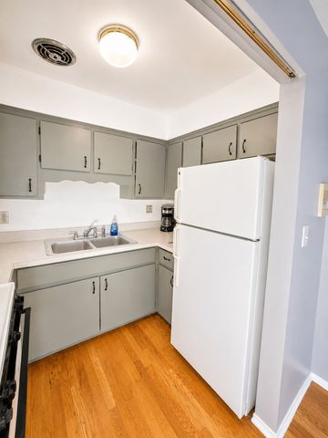 336 Lathrop Avenue 604, Forest Park, IL 60130