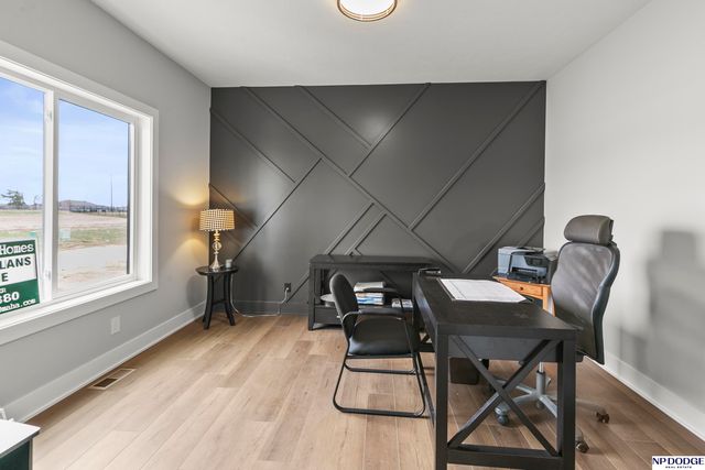 20976 Ogden Street, Elkhorn, NE 68022