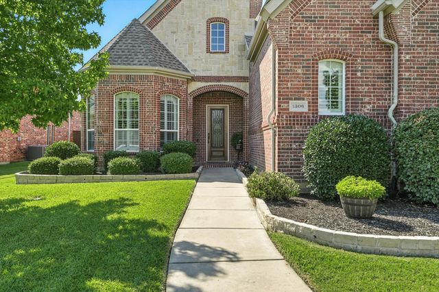 1306 Andrew Court, Lewisville, TX 75056