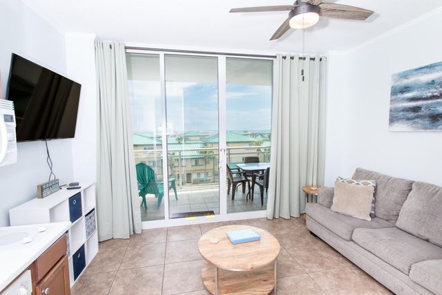 1517 SE Miracle Strip Parkway 403, Fort Walton Beach, FL 32548