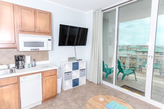 1517 SE Miracle Strip Parkway 403, Fort Walton Beach, FL 32548