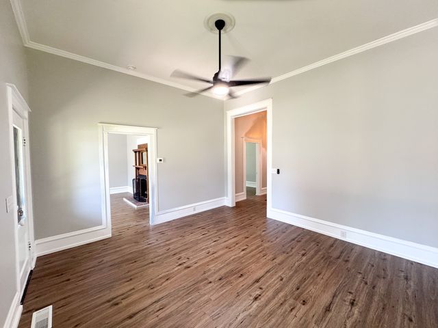 203 College St, Portland, TN 37148