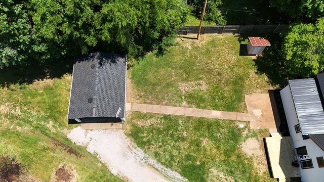 203 College St, Portland, TN 37148