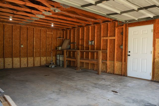 203 College St, Portland, TN 37148