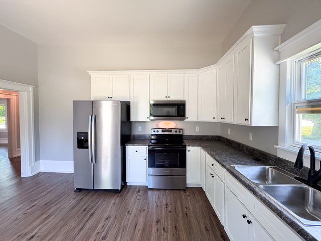 203 College St, Portland, TN 37148