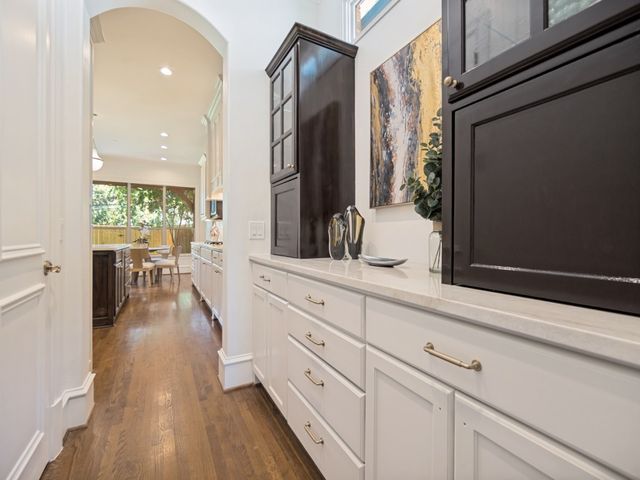 6704 Northwood Road, Dallas, TX 75225