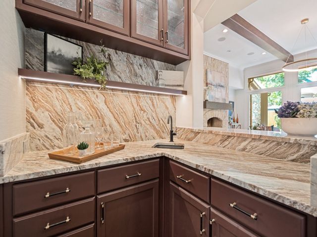 6704 Northwood Road, Dallas, TX 75225