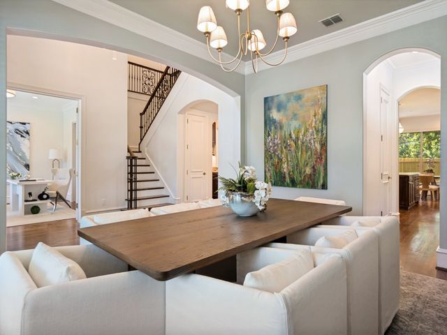 6704 Northwood Road, Dallas, TX 75225