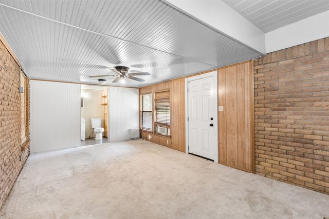 1808 W College Street, Sherman, TX 75092