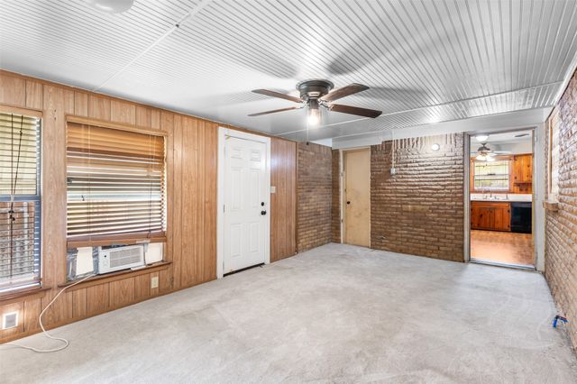 1808 W College Street, Sherman, TX 75092