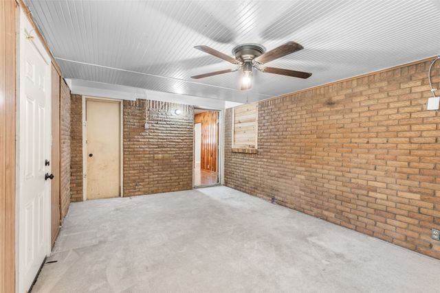 1808 W College Street, Sherman, TX 75092