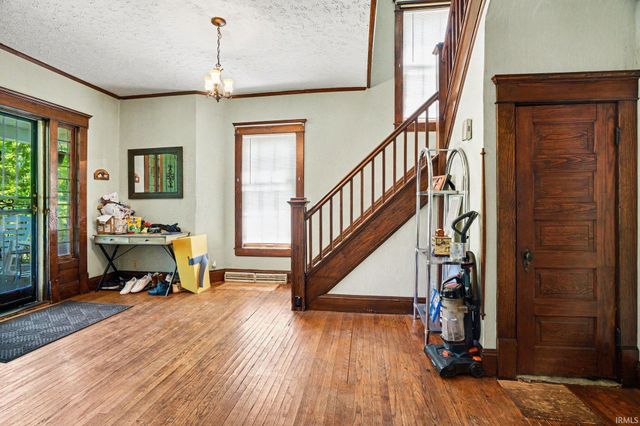 427 Calhoun Street, Mishawaka, IN 46545