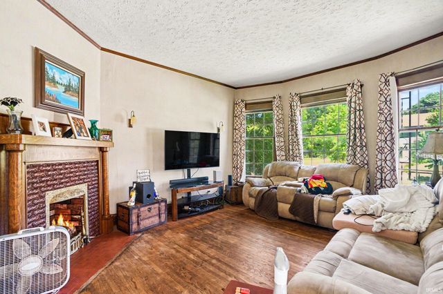 427 Calhoun Street, Mishawaka, IN 46545