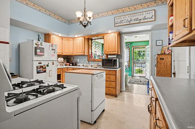 427 Calhoun Street, Mishawaka, IN 46545