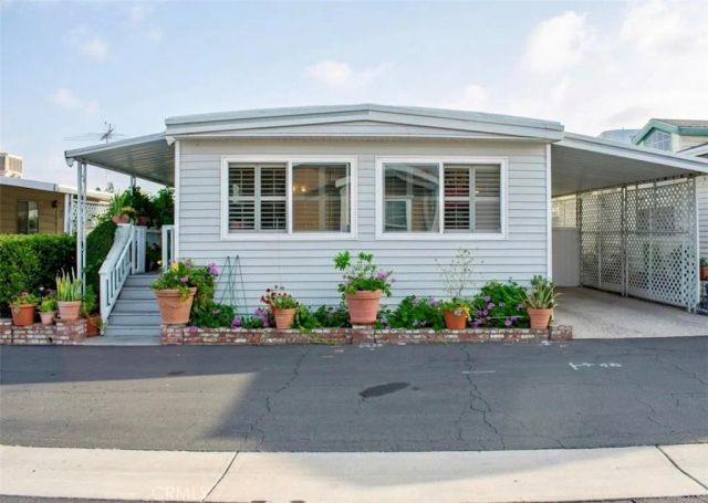 15621 Beach Blvd Spc 127, Westminster, CA 92683