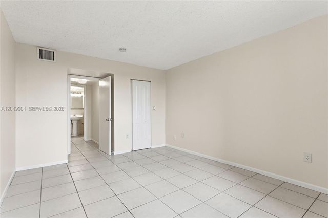 10425 SW 112th Ave 302, Miami, FL 33176