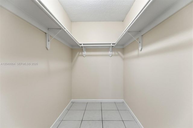 10425 SW 112th Ave 302, Miami, FL 33176
