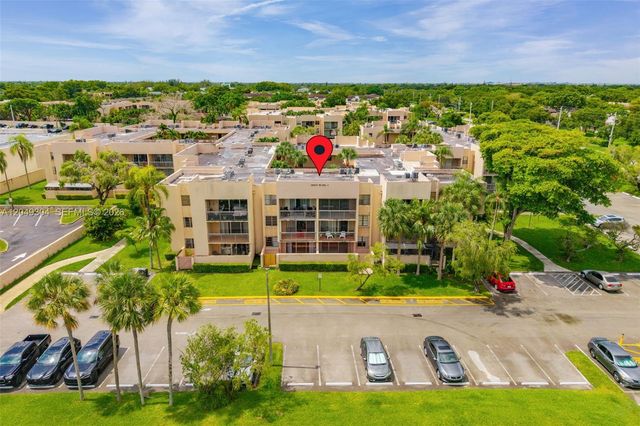 10425 SW 112th Ave 302, Miami, FL 33176