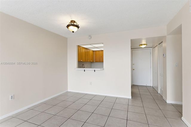 10425 SW 112th Ave 302, Miami, FL 33176