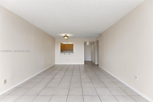10425 SW 112th Ave 302, Miami, FL 33176