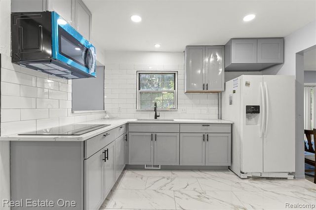 7985 Faircrest Drive, Ypsilanti, MI 48197