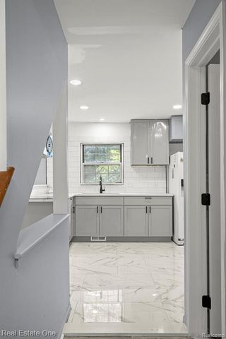 7985 Faircrest Drive, Ypsilanti, MI 48197