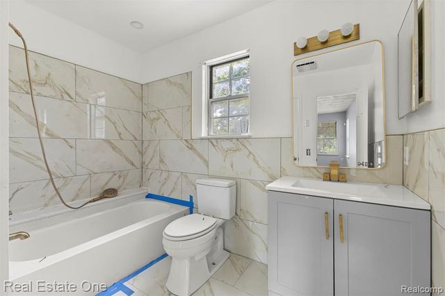 7985 Faircrest Drive, Ypsilanti, MI 48197