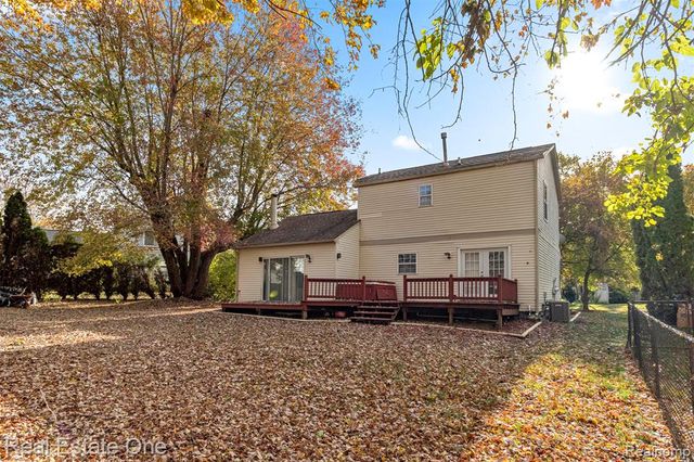 7985 Faircrest Drive, Ypsilanti, MI 48197