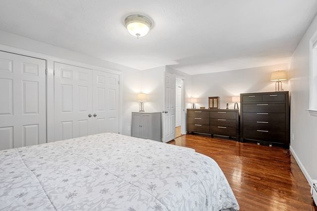 82 Central Tpke, Sutton, MA 01590