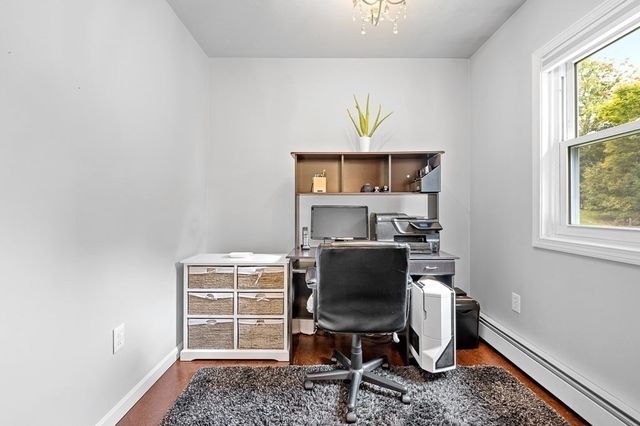 82 Central Tpke, Sutton, MA 01590