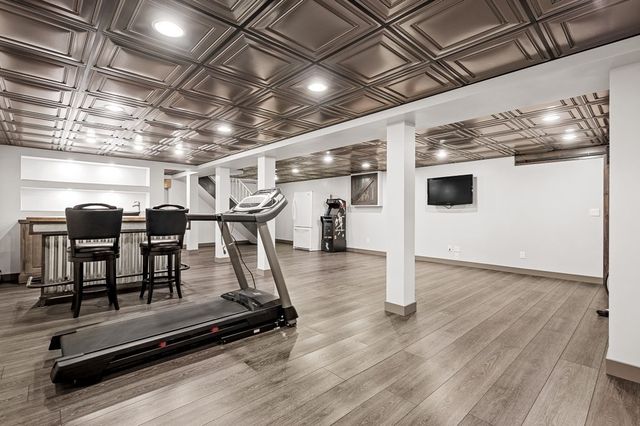 82 Central Tpke, Sutton, MA 01590