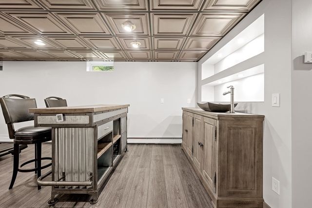 82 Central Tpke, Sutton, MA 01590
