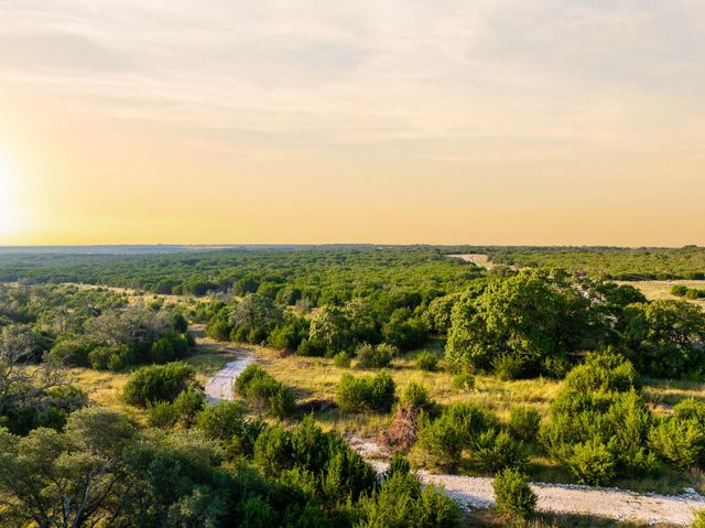 128 Private Road 142, Lampasas, TX 76550