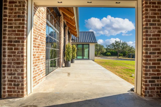 128 Private Road 142, Lampasas, TX 76550