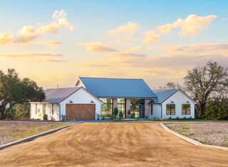 128 Private Road 142, Lampasas, TX 76550