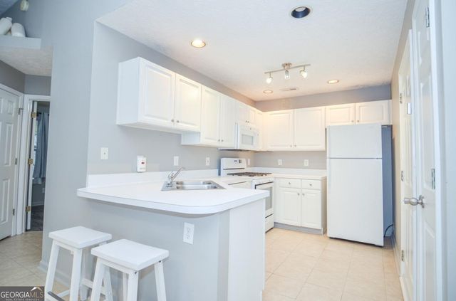 204 Chelsea Court, Woodstock, GA 30189