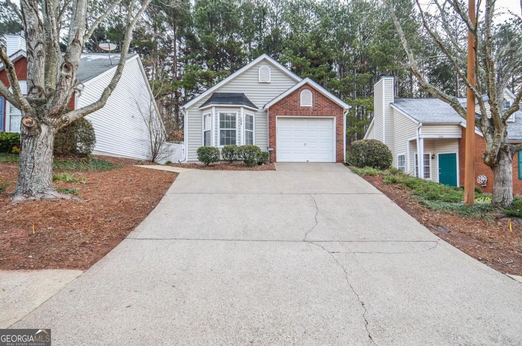 204 Chelsea Court, Woodstock, GA 30189