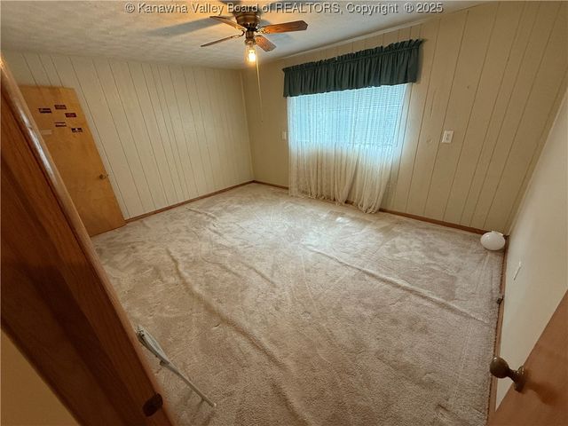 40 Hickory Lane, Madison, WV 25130