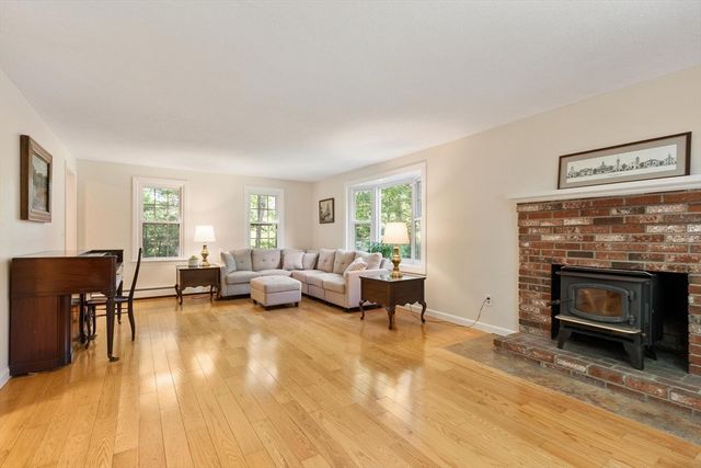 13 Howard Road, Westford, MA 01886