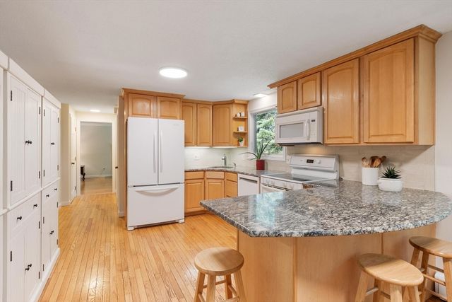 13 Howard Road, Westford, MA 01886