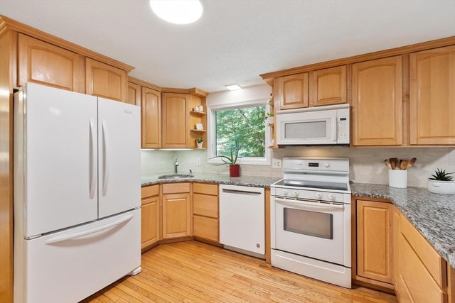 13 Howard Road, Westford, MA 01886