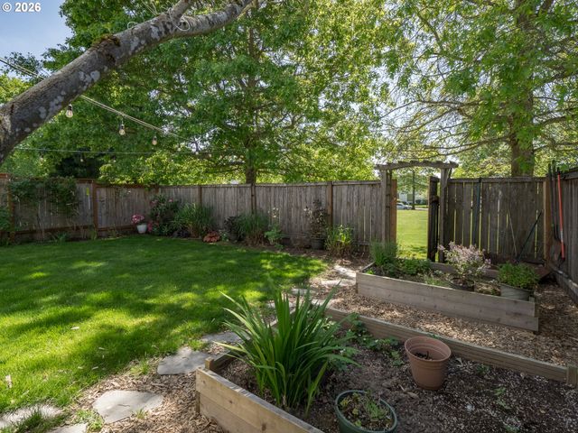 3632 BUR OAK Ct, Newberg, OR 97132