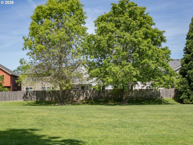 3632 BUR OAK Ct, Newberg, OR 97132