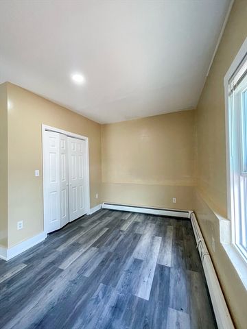 15 8th Ave A, Haverhill, MA 01830